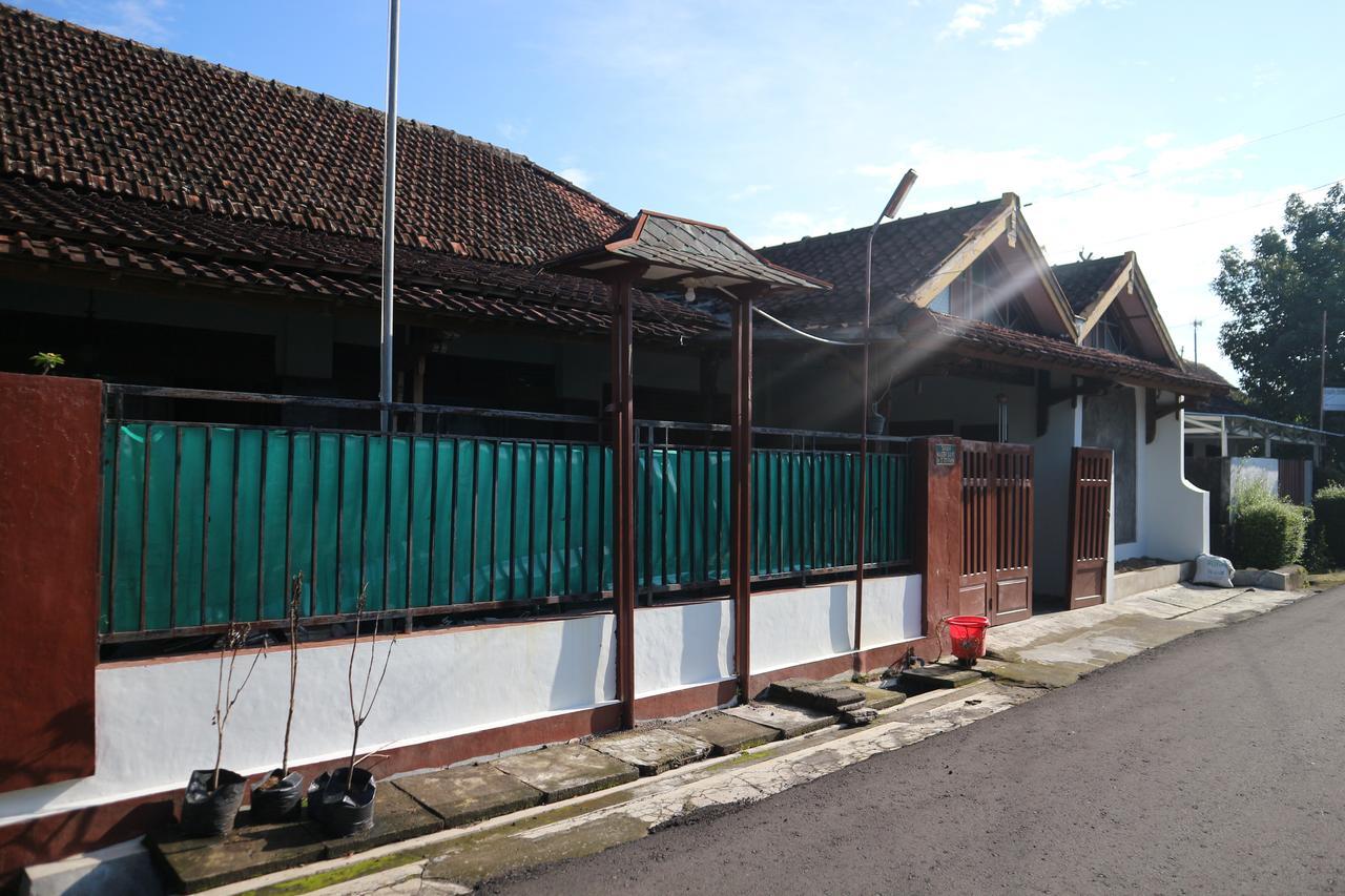 Kembar Guesthouse Jogyakarta Zewnętrze zdjęcie