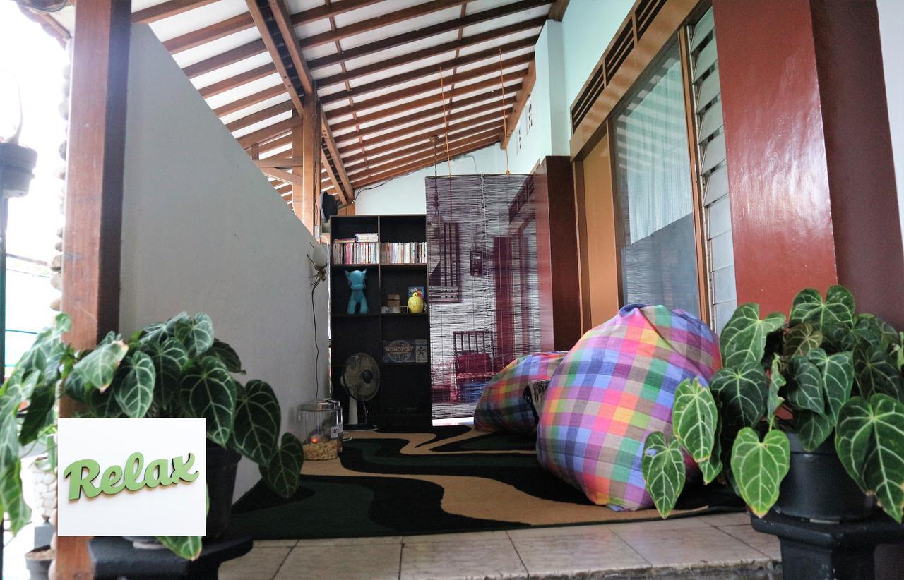 Kembar Guesthouse Jogyakarta Zewnętrze zdjęcie